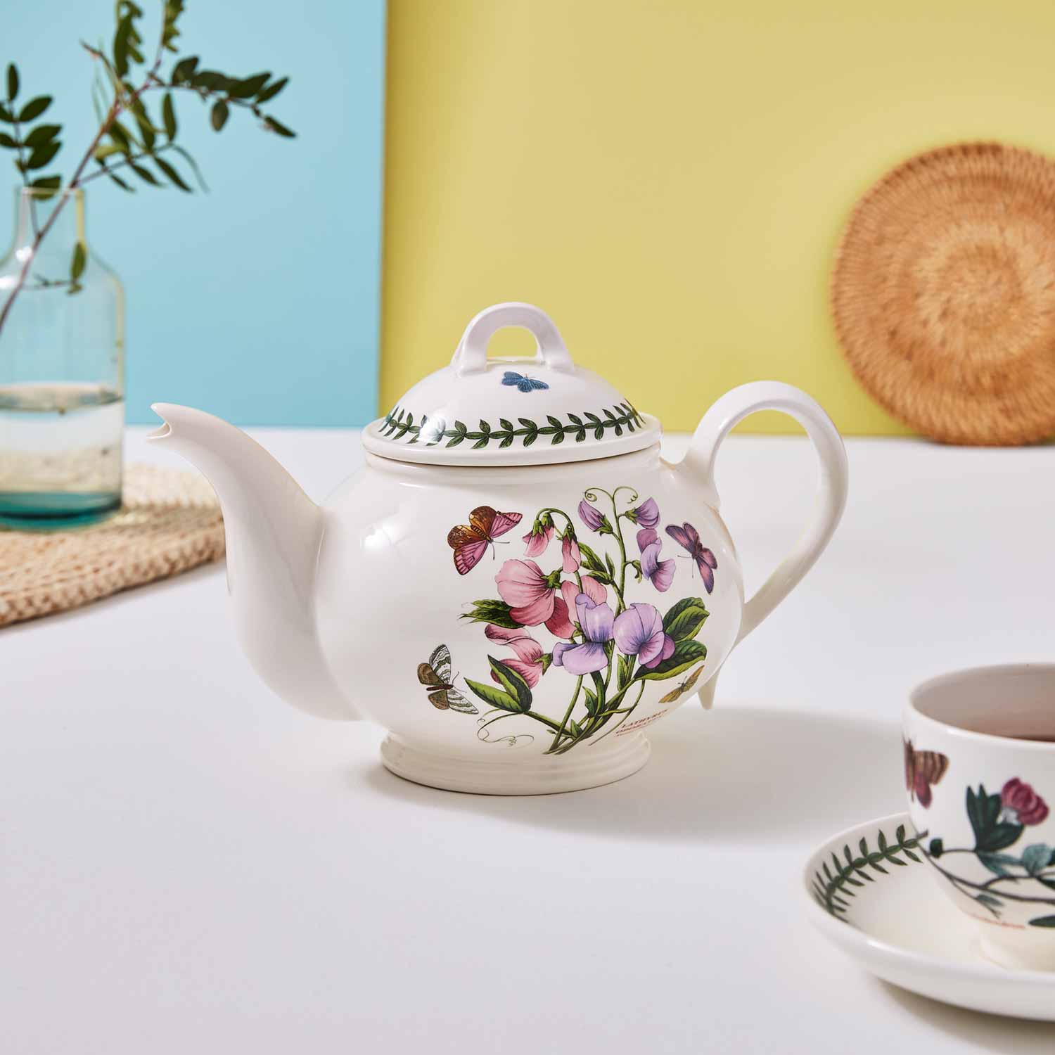 Botanic Garden Romantic Shape Teapot image number null